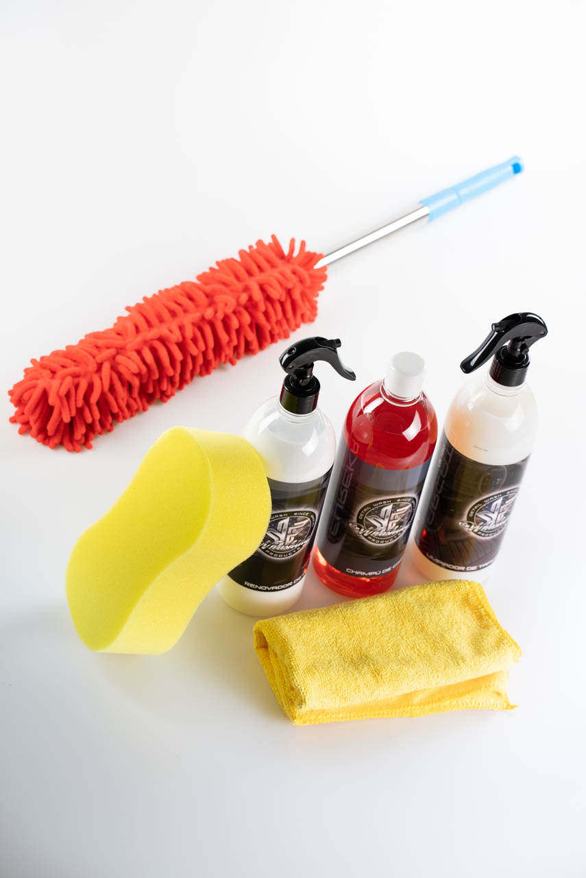 Oferta de Kit de limpieza para coche - 3 productos + accesorios